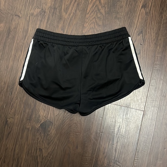 Adidas shorts - Picture 3 of 4